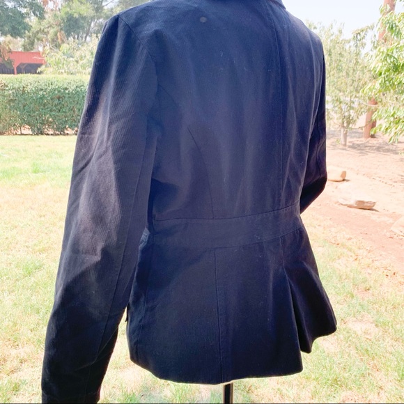 Jacket 🧥 - Picture 3 of 3